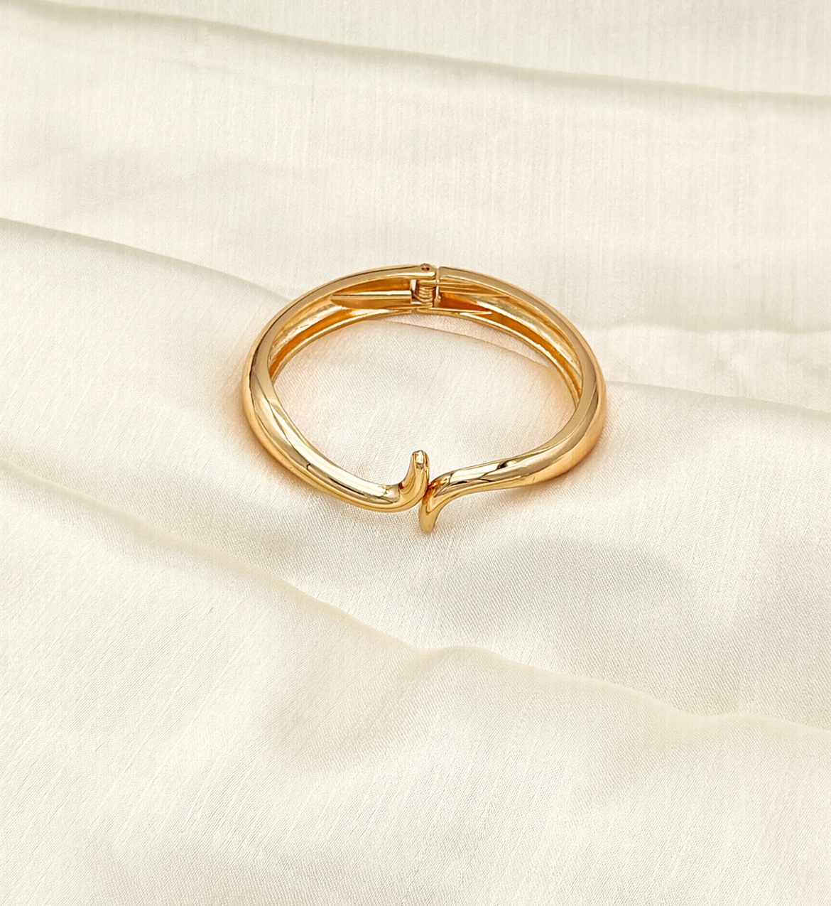 Gold Wave Bracelet
