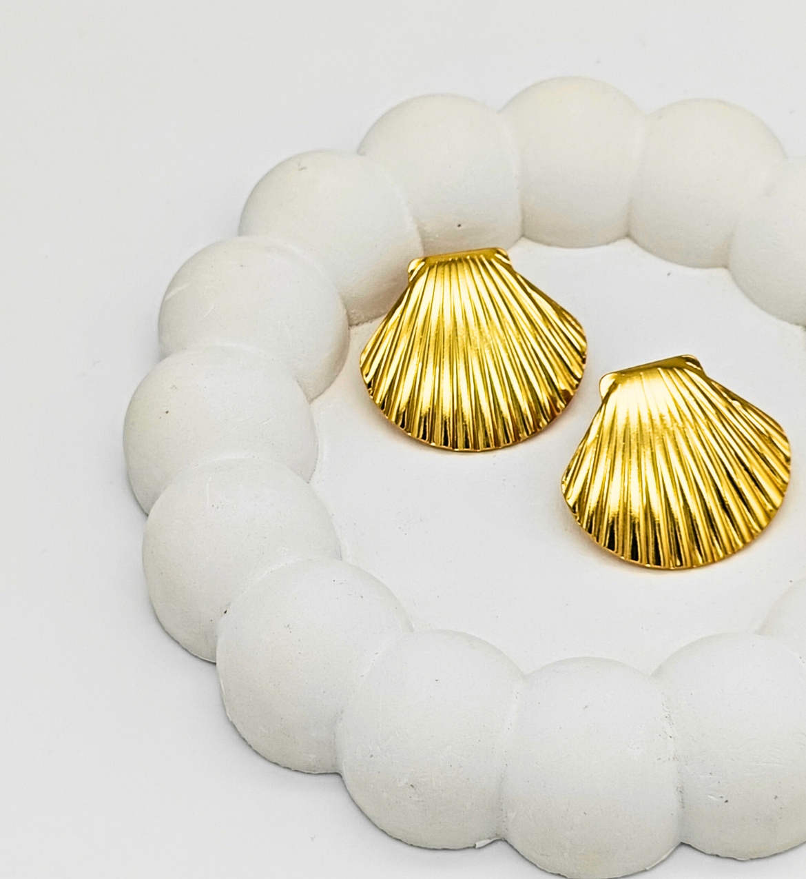 Golden Shell Earrings