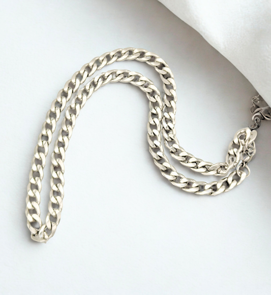 Bold Curb Silver Chain