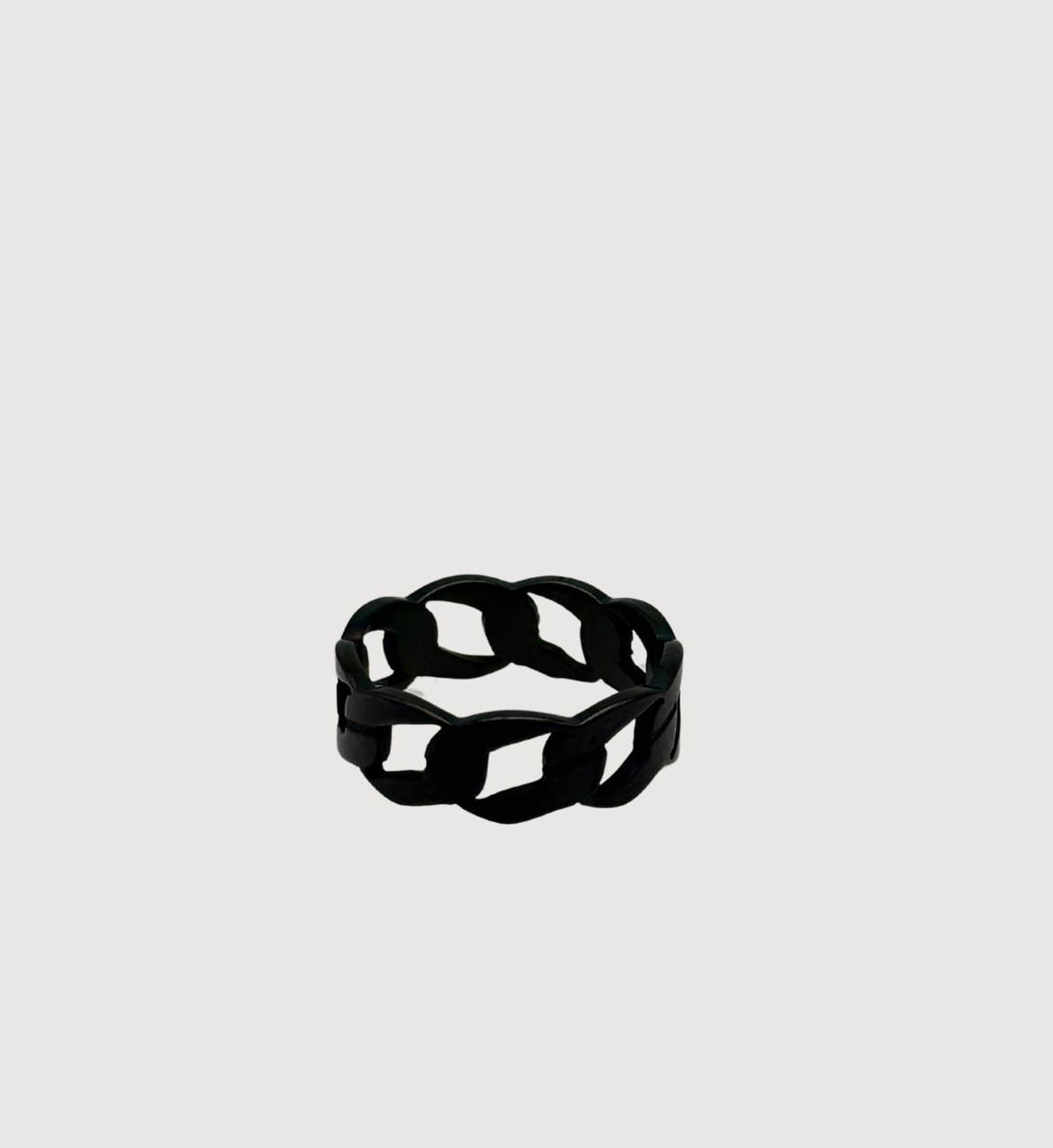 Modern Chain Link Black Ring