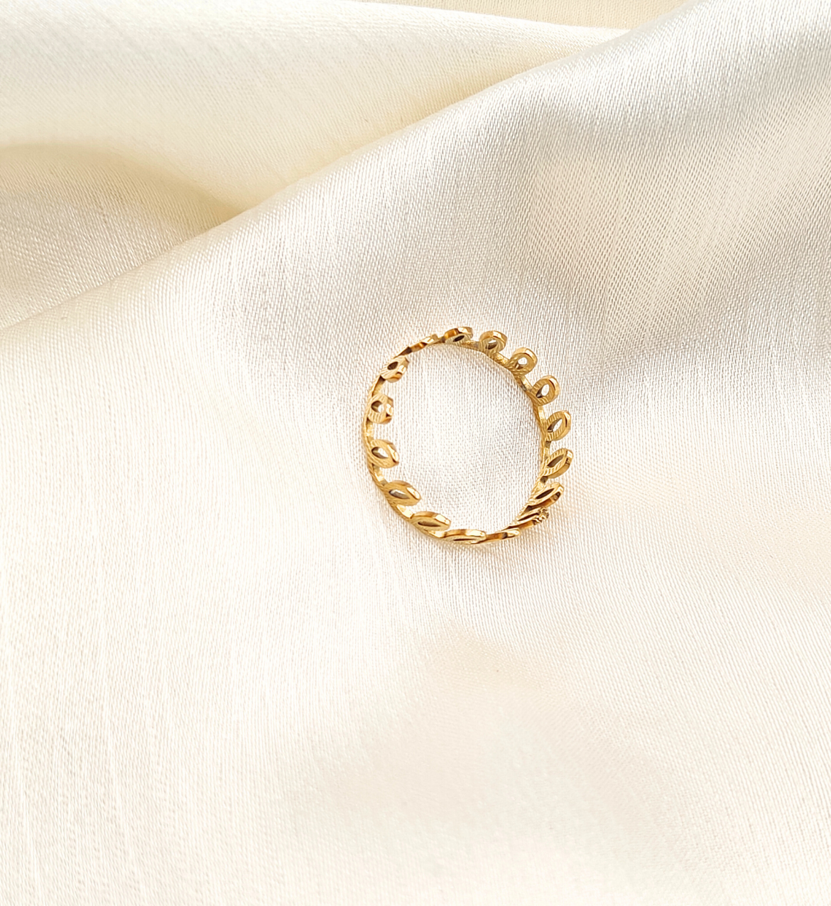 Wavy Gold Band Ring