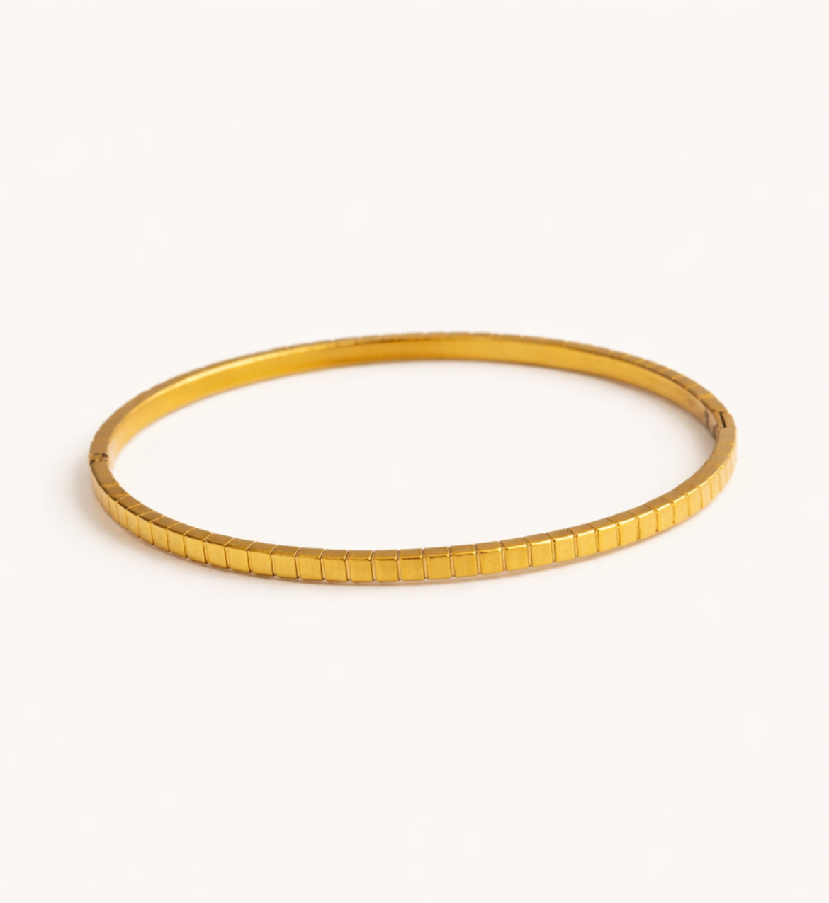Classic Gold Sleek Bracelet