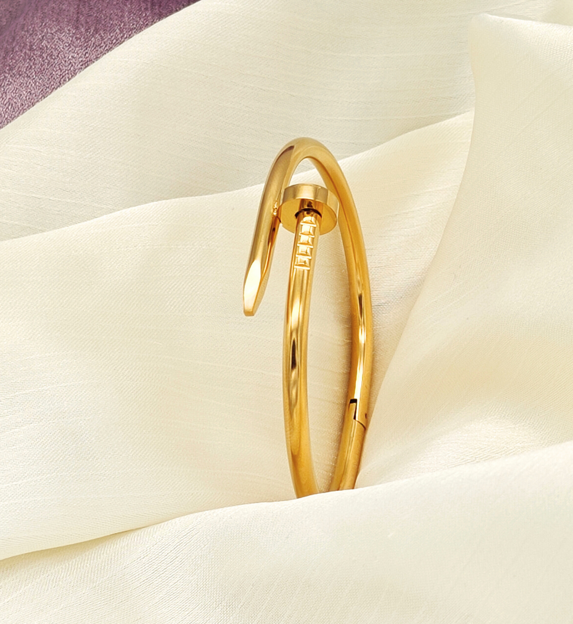 Gold Minimalist Bar Bangle