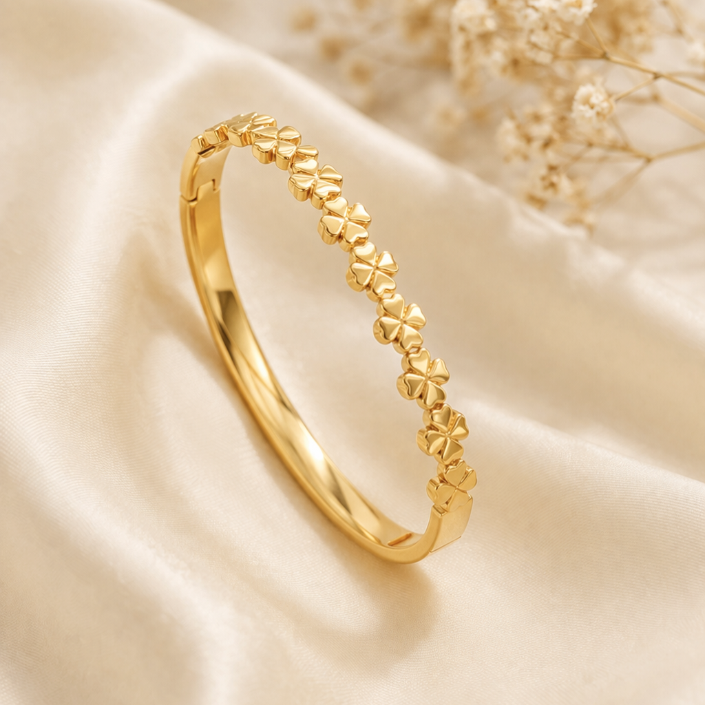 Gold Clover Motif Bangle