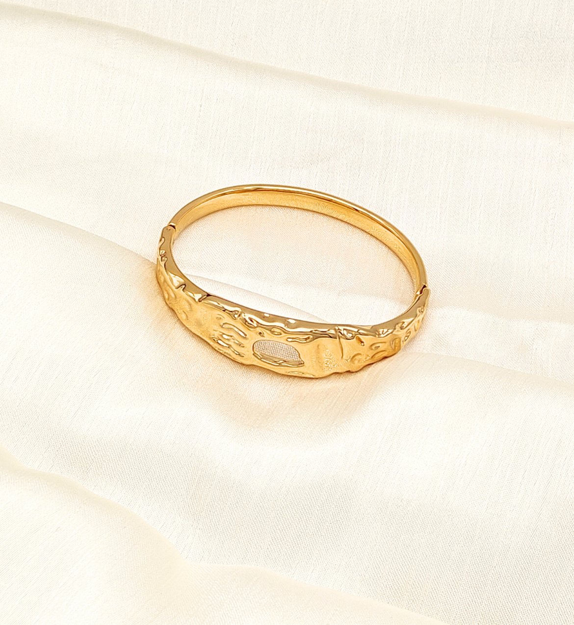 Textured Glow Bracelet