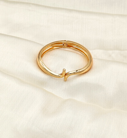 Gold Wave Bracelet
