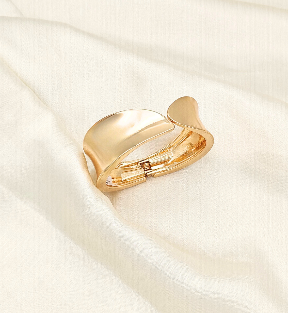 Gold Wave Bangle