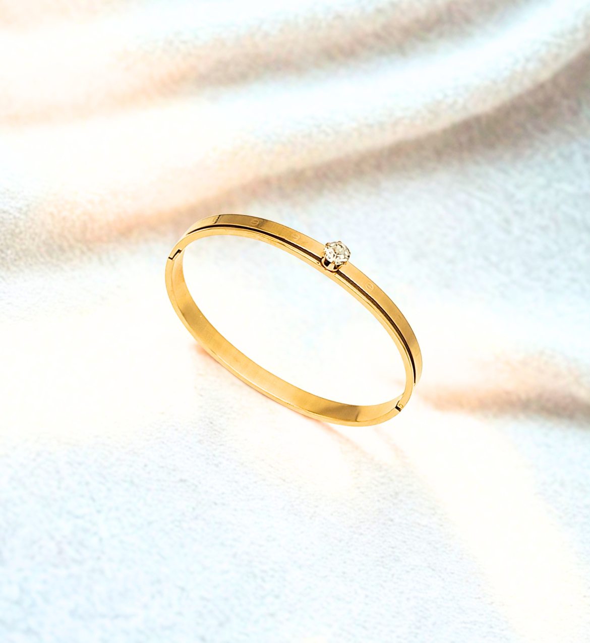 Solitaire Gold Bracelet
