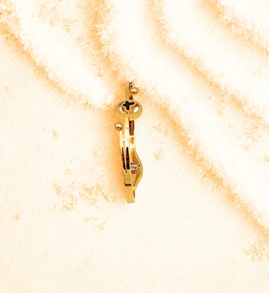 Clover Charm Gold Bracelet