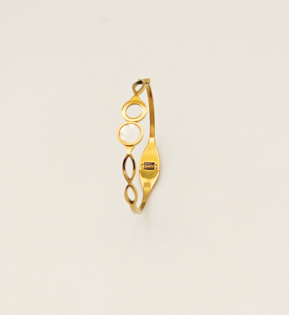 Infinity Circle Gold Bracelet