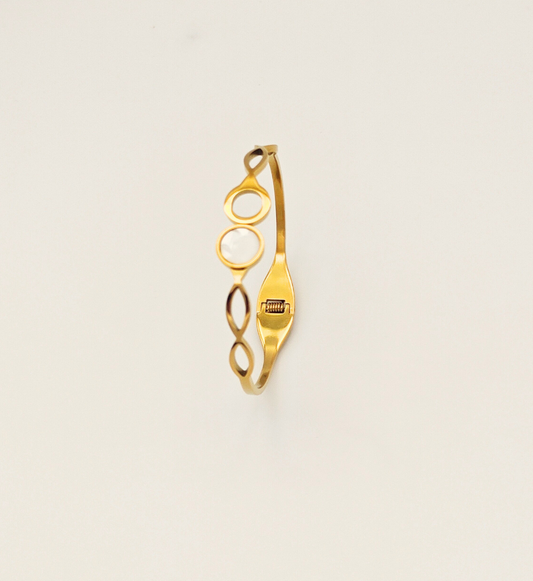 Infinity Circle Gold Bracelet