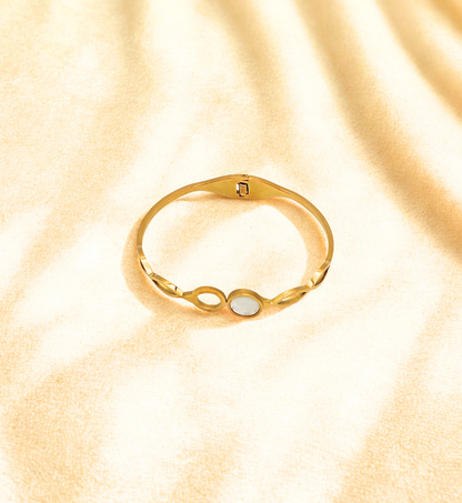 Infinity Circle Gold Bracelet
