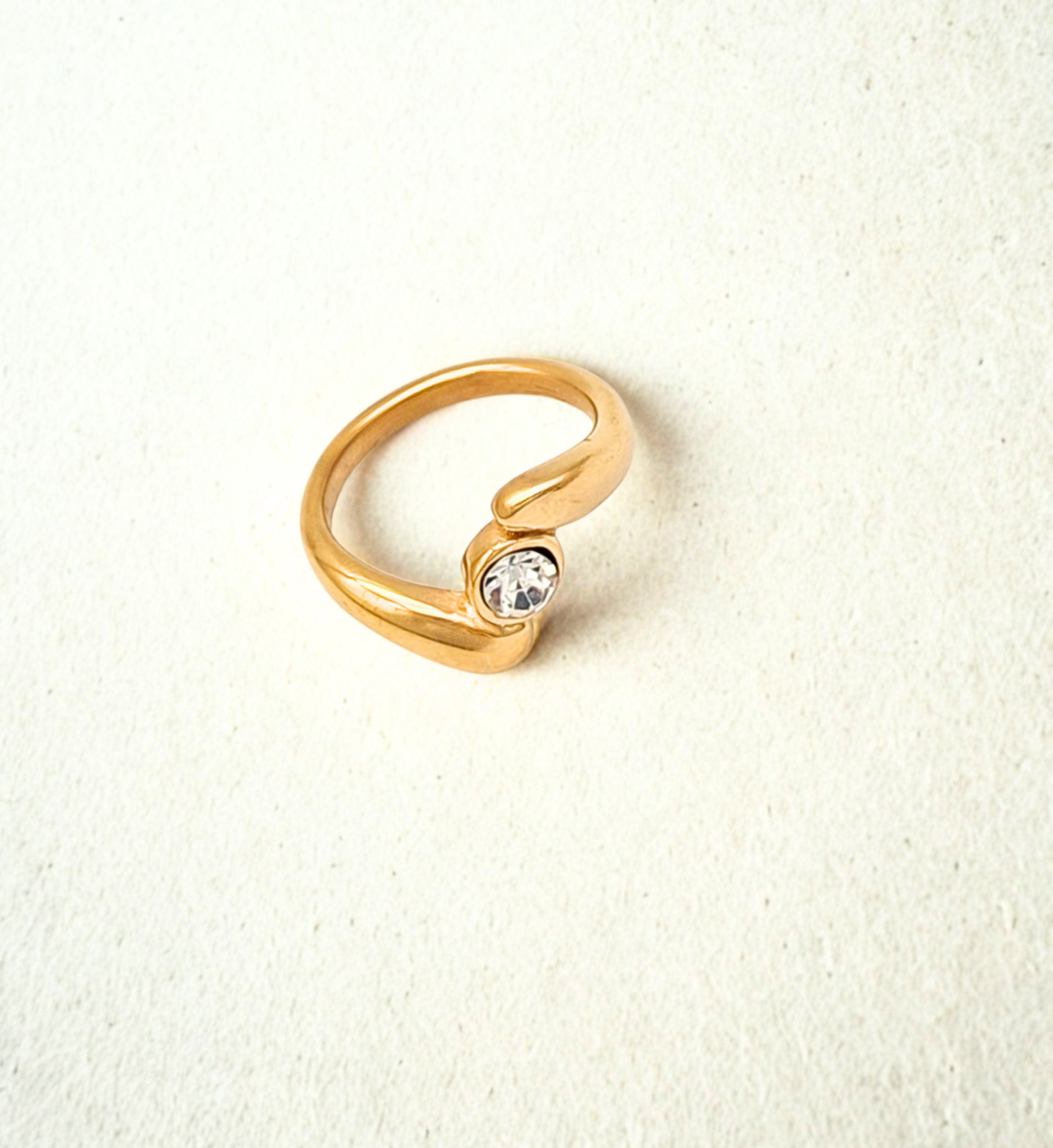 Wave Solitaire Gold Ring
