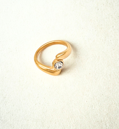 Wave Solitaire Gold Ring