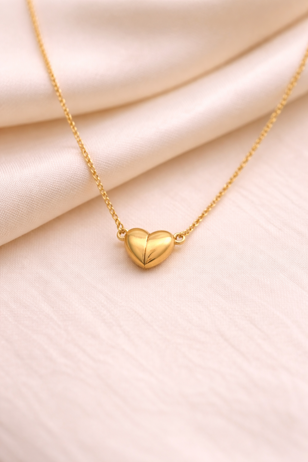 Classic Heart Magnetic Pendant