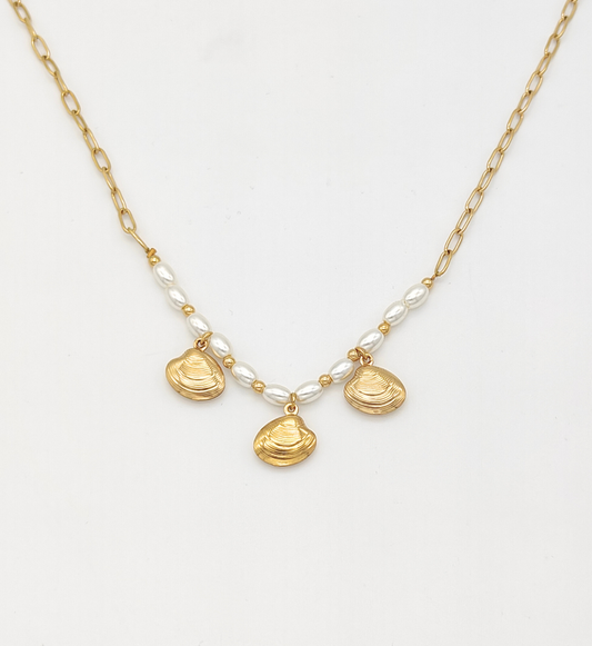Golden Shell Pearl Necklace