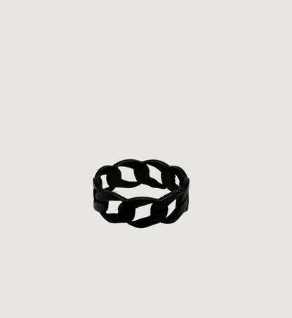 Modern Chain Link Black Ring