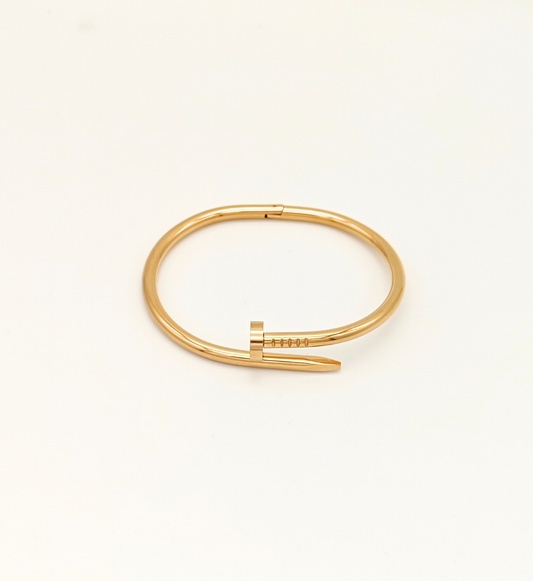 Gold Minimalist Bar Bangle