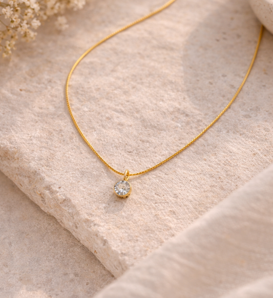 Classic Solitaire Gold Pendant