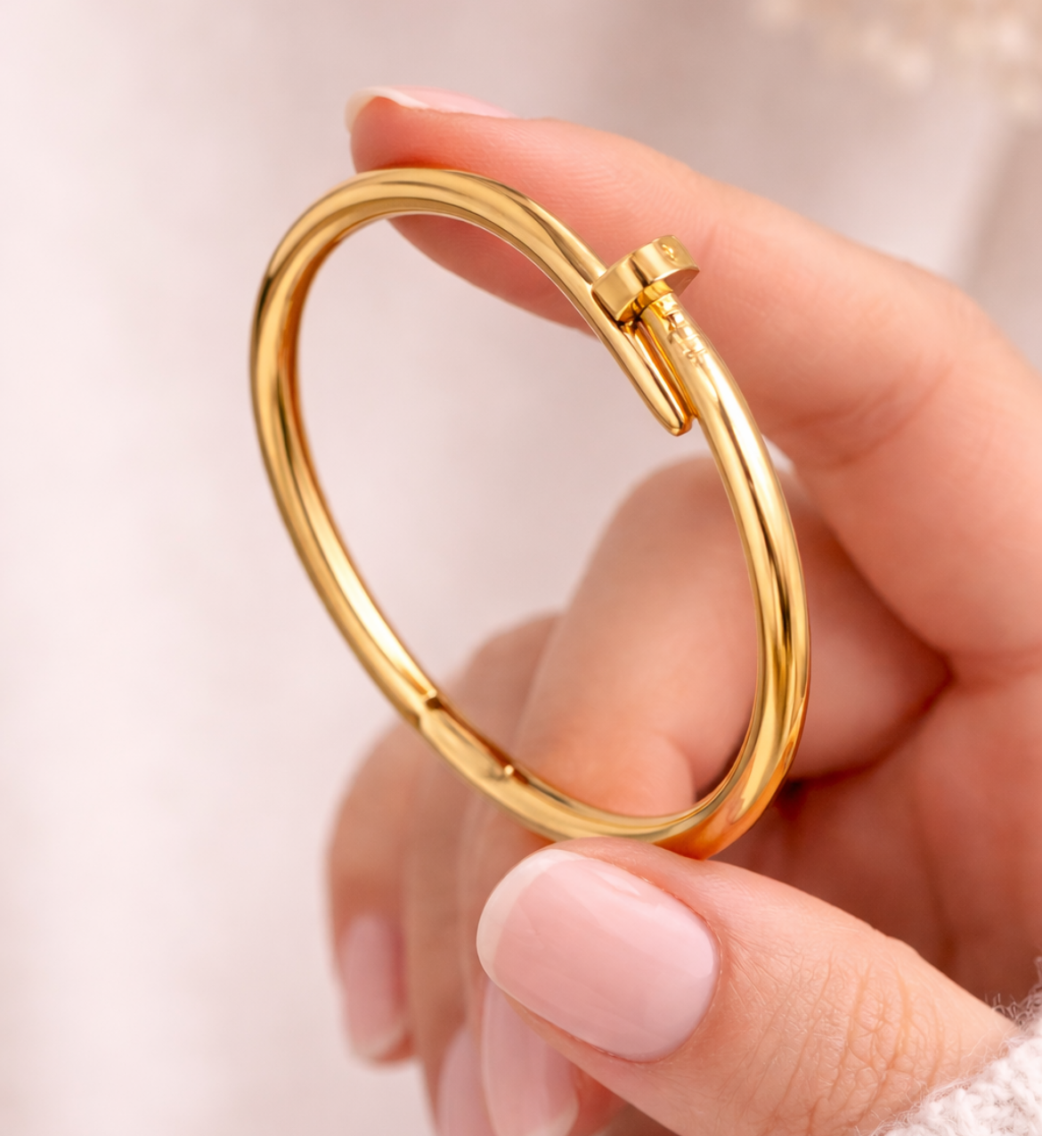 Gold Minimalist Bar Bangle