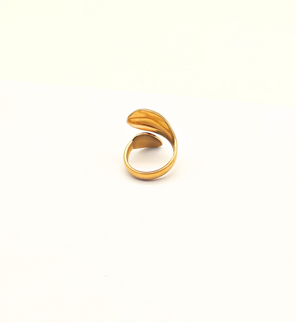 Gold Wave Ring