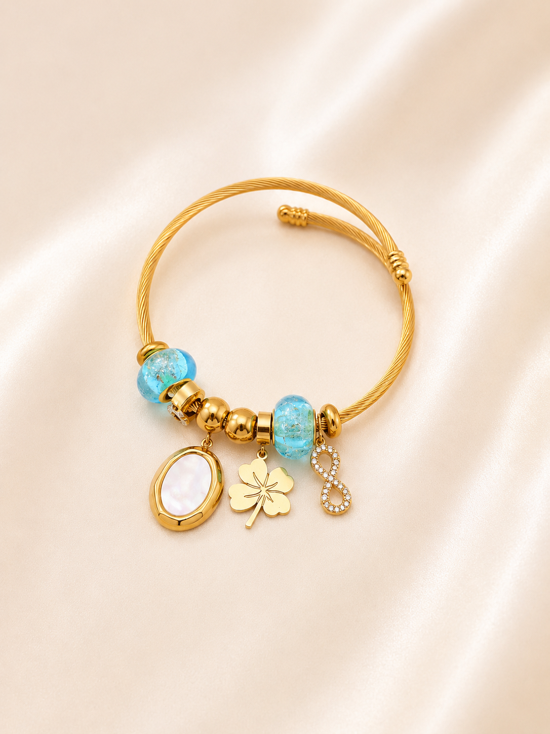 Infinity Clover Statement Bangle