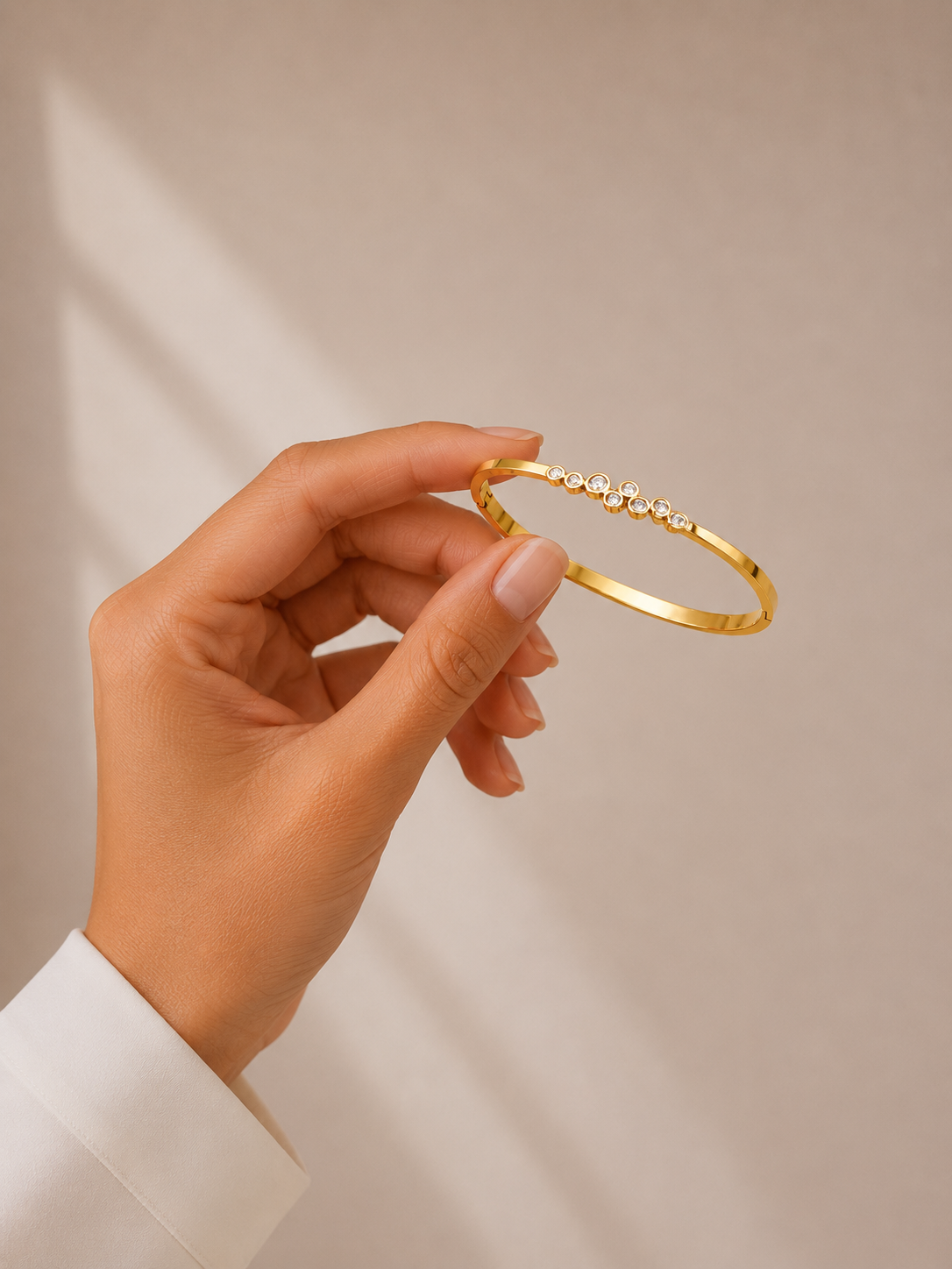 Aurora Crystal Cluster Bangle