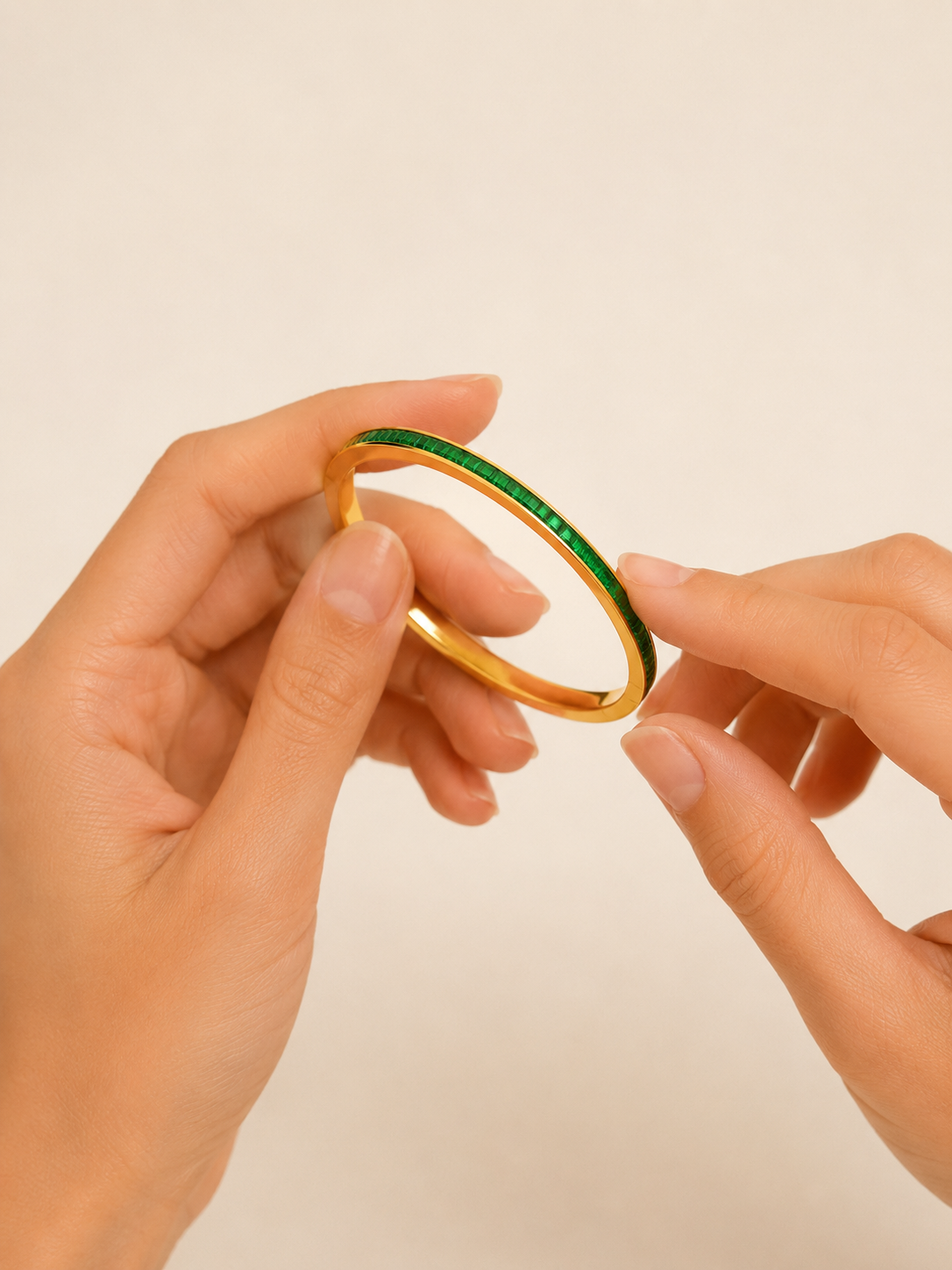 Emerald Luxe Tennis Bangle