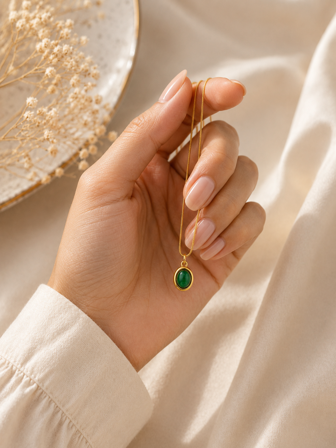 Emerald Oval Pendant