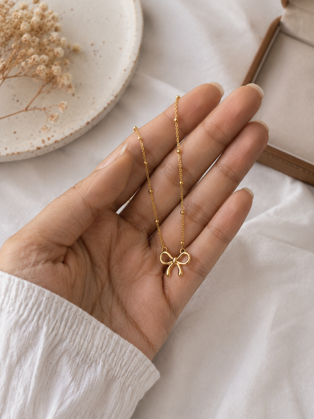 Golden Bow Necklace